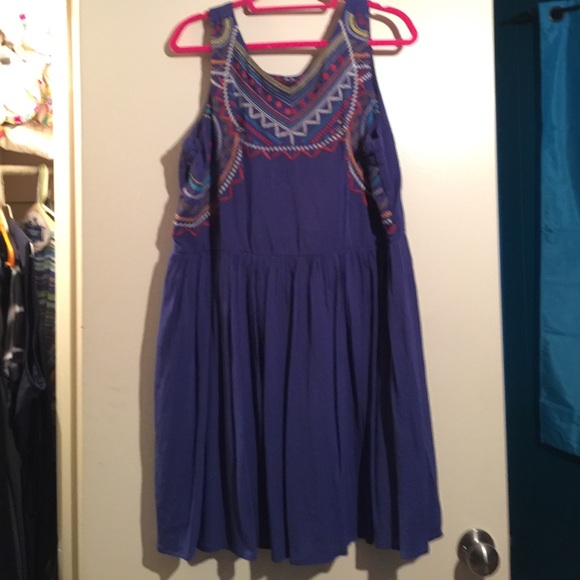 Xhilaration Plus Dress - Picture 2 of 4